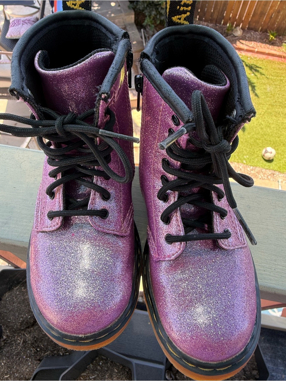 Dr. Martens Kids Glitter Lace-Up Boots - Pink
